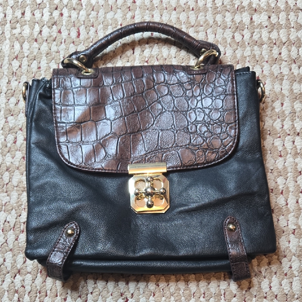 Chinese Laundry Purse Handbag Bag